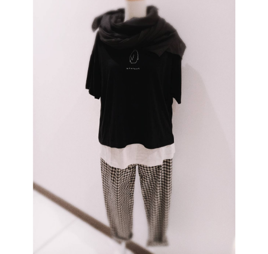 チェックテーパードパンツコーデ